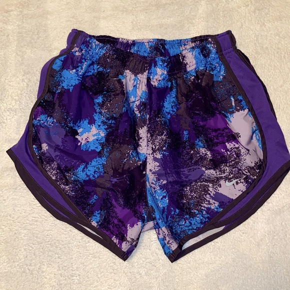 Nike Pants - Nike workout shorts!